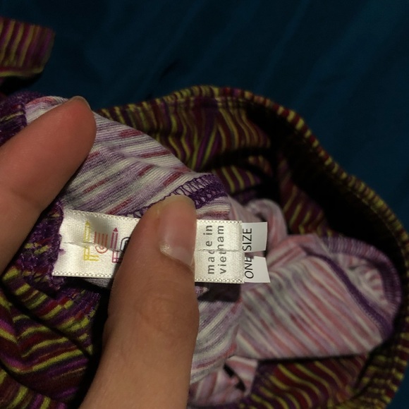 LulaRoe o/s leggings. - Picture 2 of 3